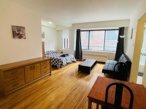 Stylish Montreal Apartment Comfortable Stay in the Golden Square Mile